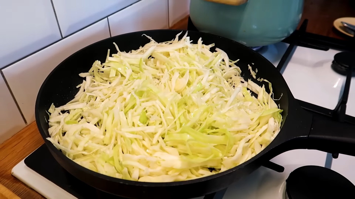 Шинкую капусту